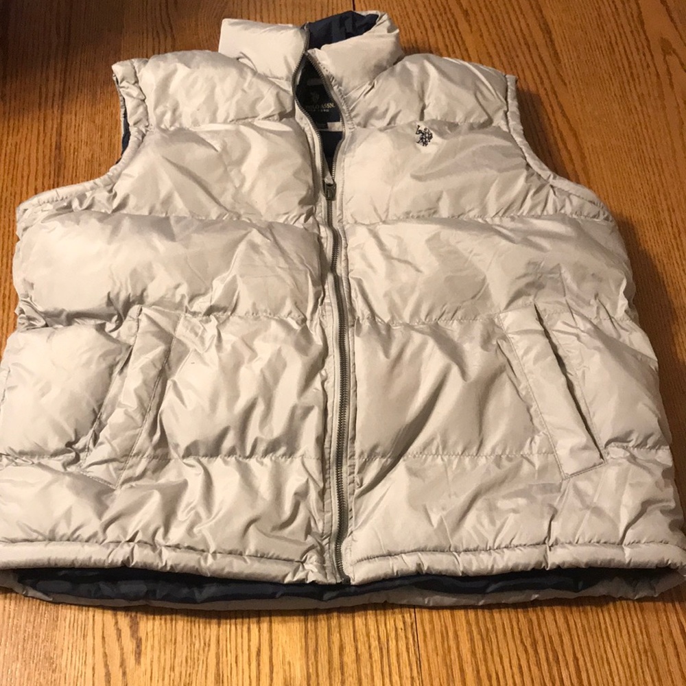 Vest - Picture 4 of 9